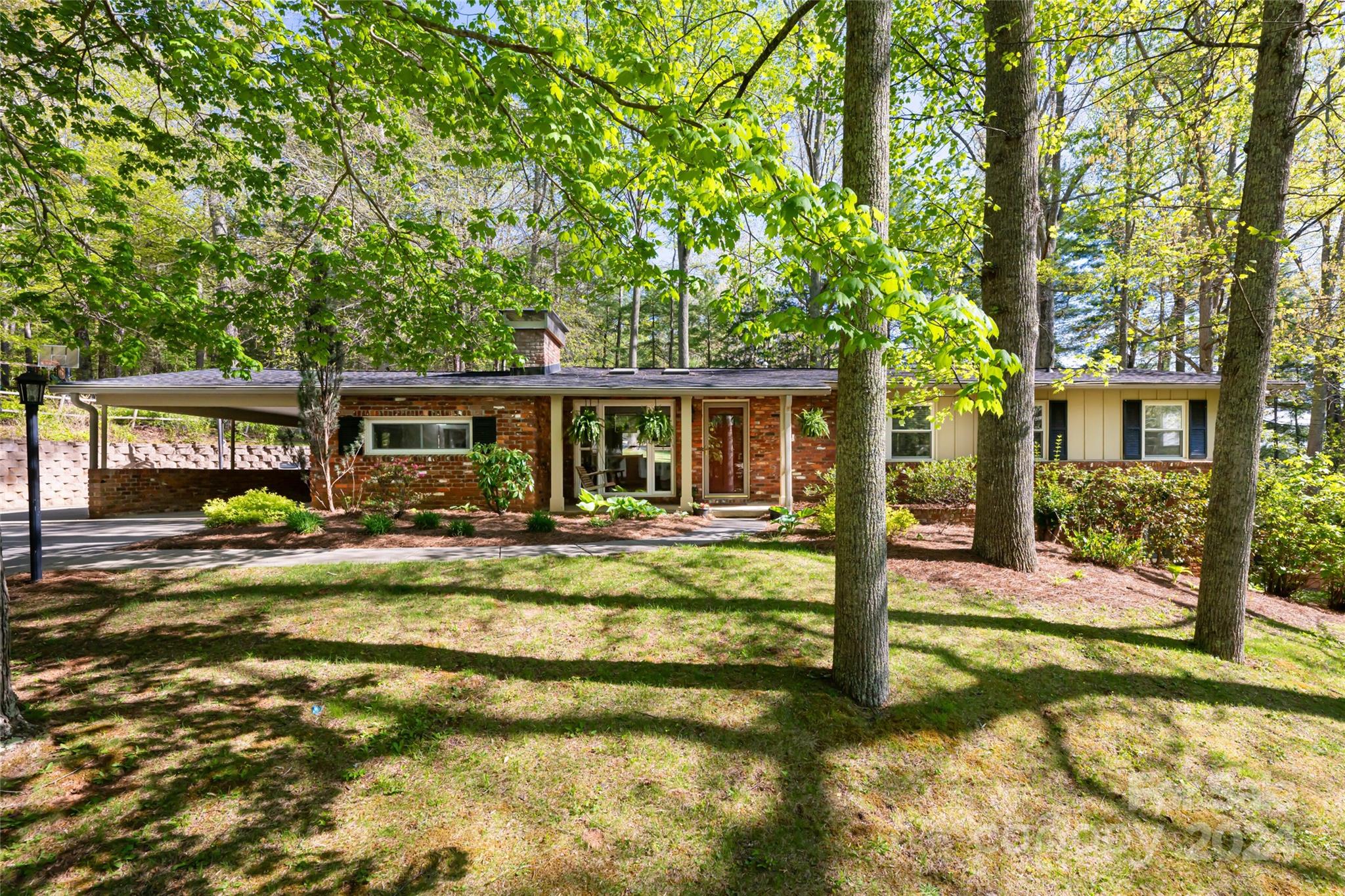 25 Sleepy Hollow Drive Asheville NC 28805