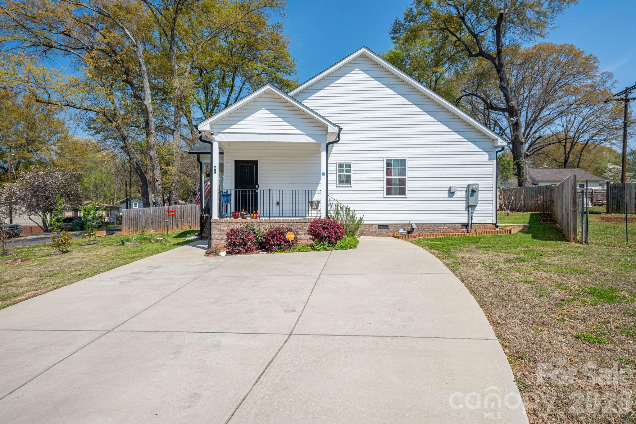 209 Wood Street Mount Holly NC 28120