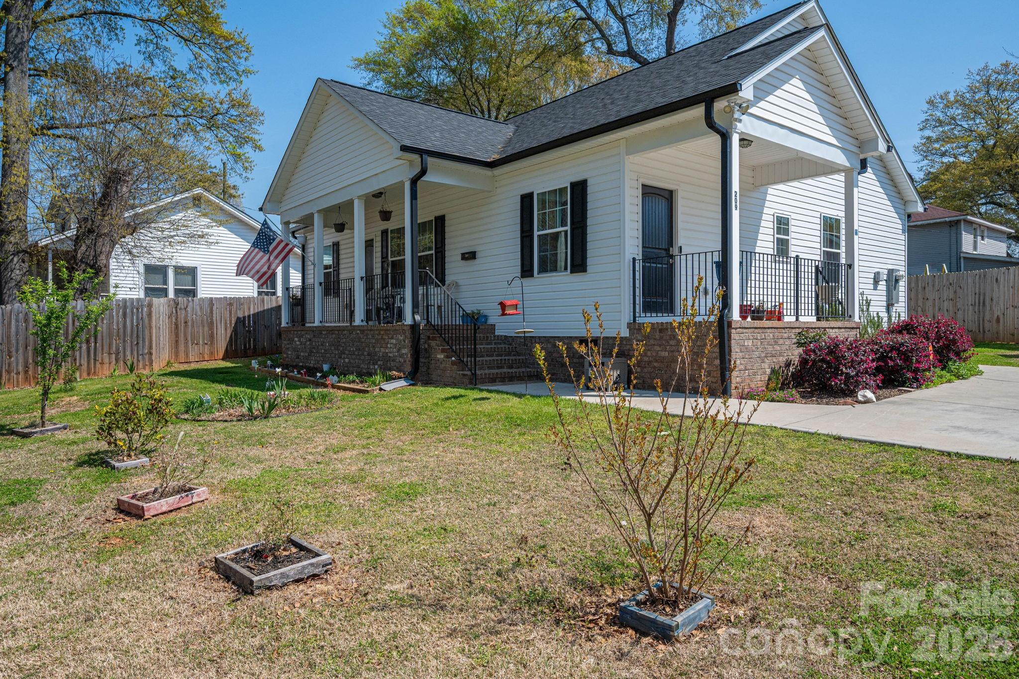 209 Wood Street Mount Holly NC 28120