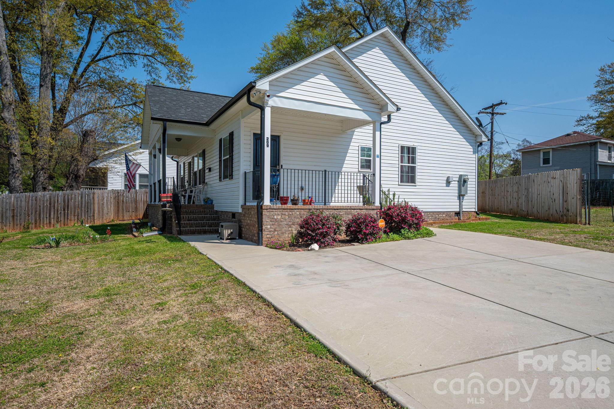 209 Wood Street Mount Holly NC 28120