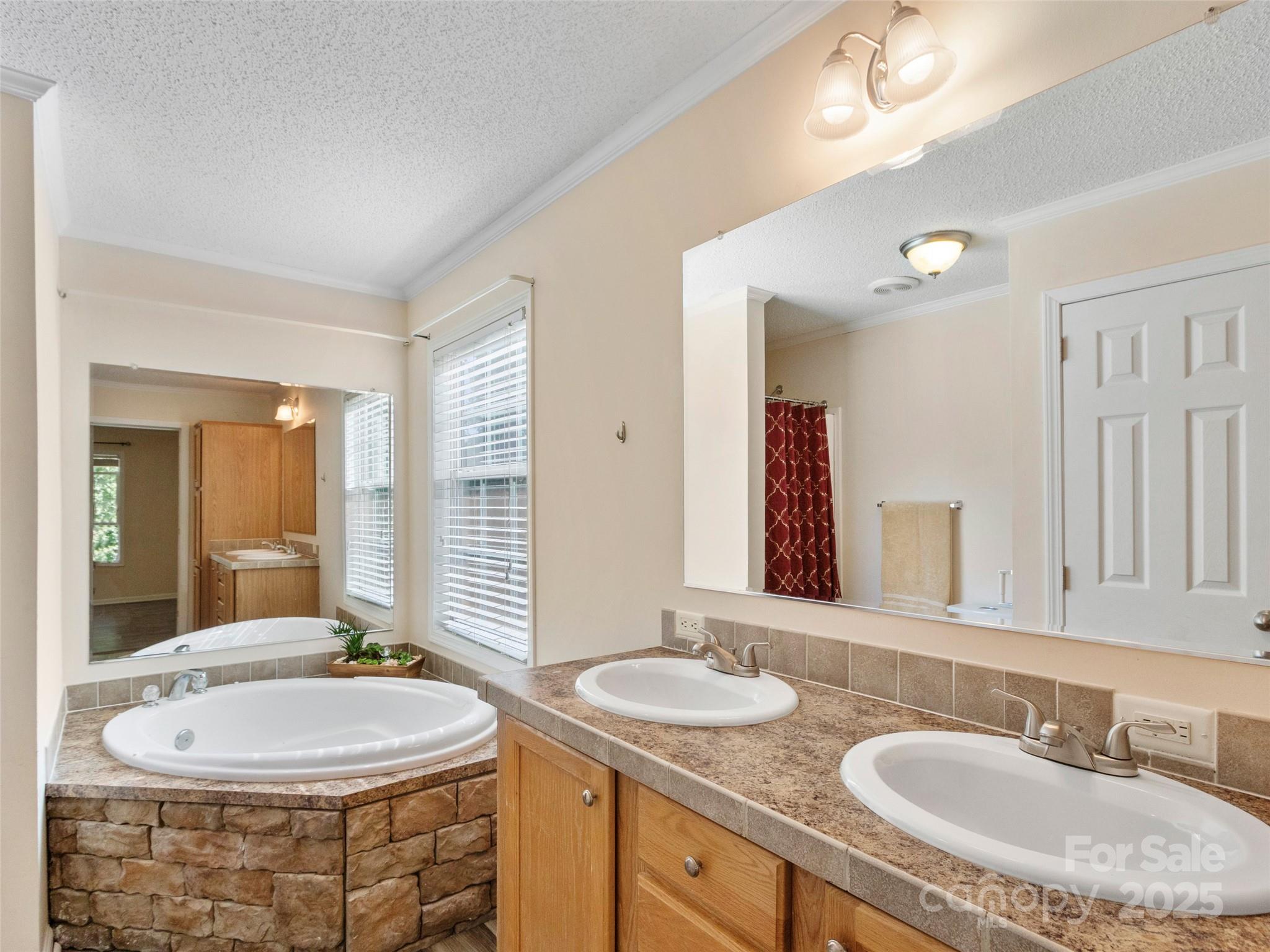 9 Sun Ridge Road Asheville NC 28806