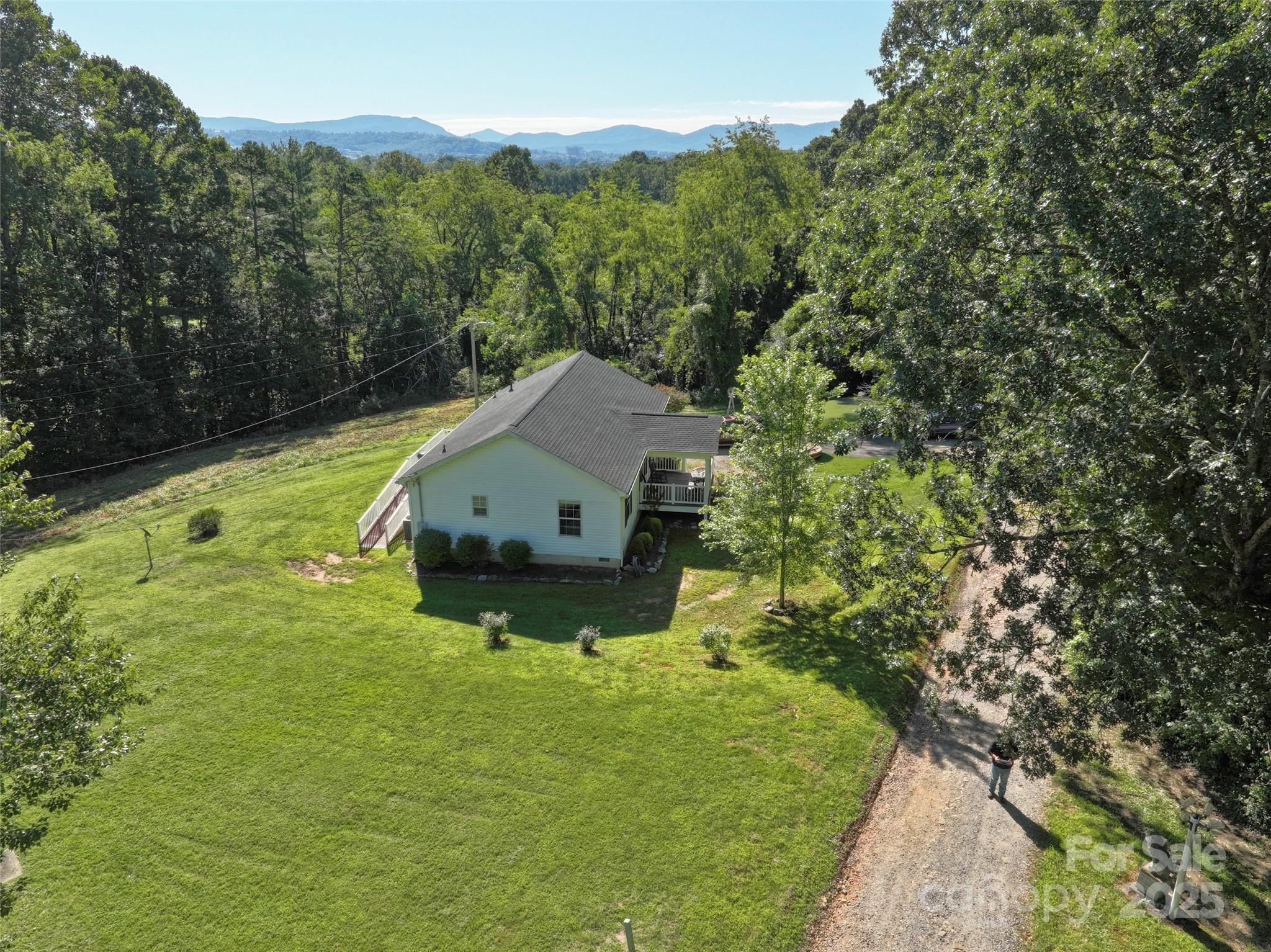 9 Sun Ridge Road Asheville NC 28806