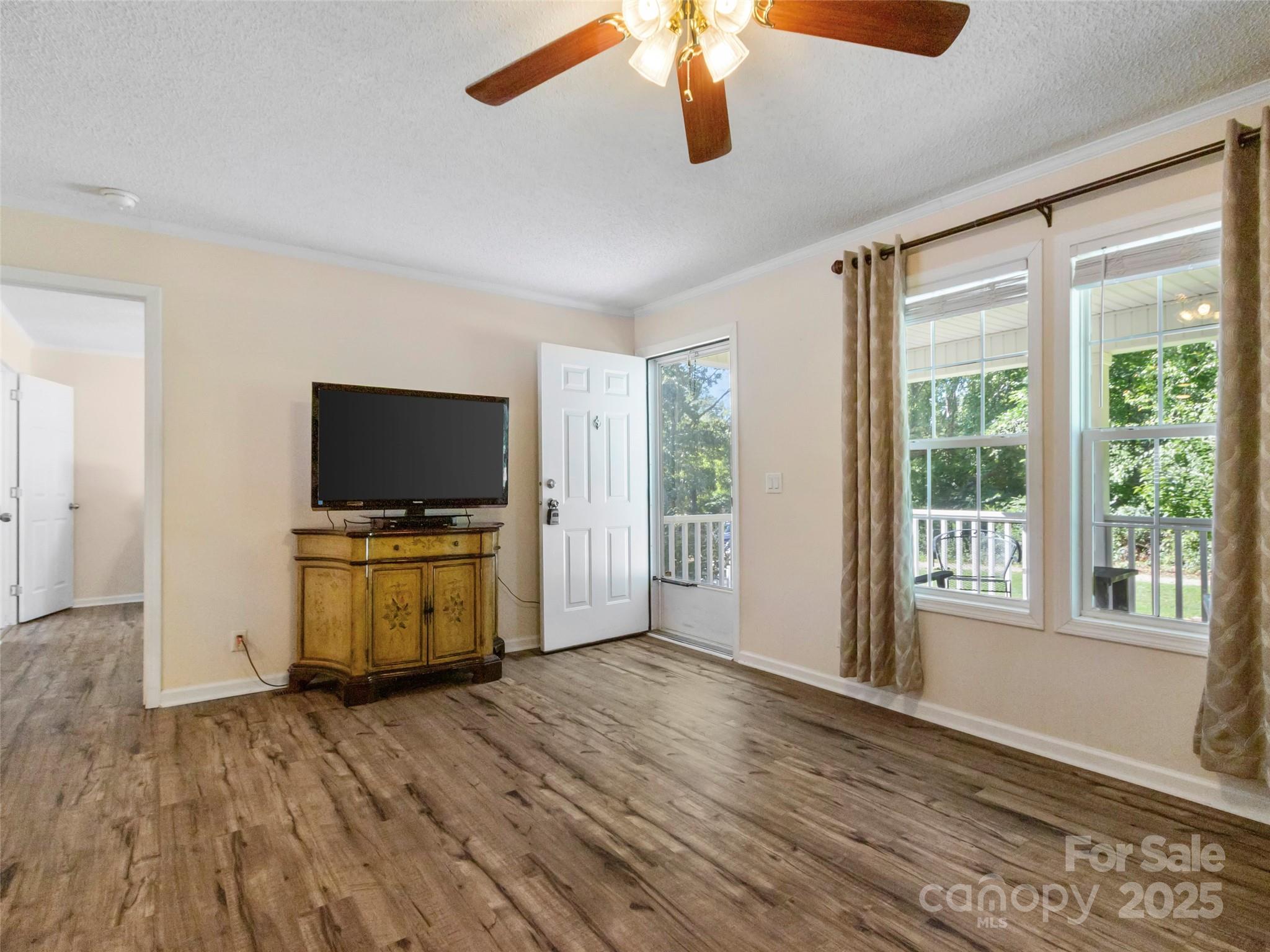 9 Sun Ridge Road Asheville NC 28806