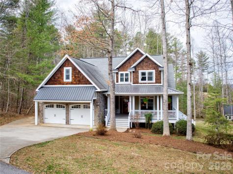 53 Sovereign Lane Fairview NC 28730