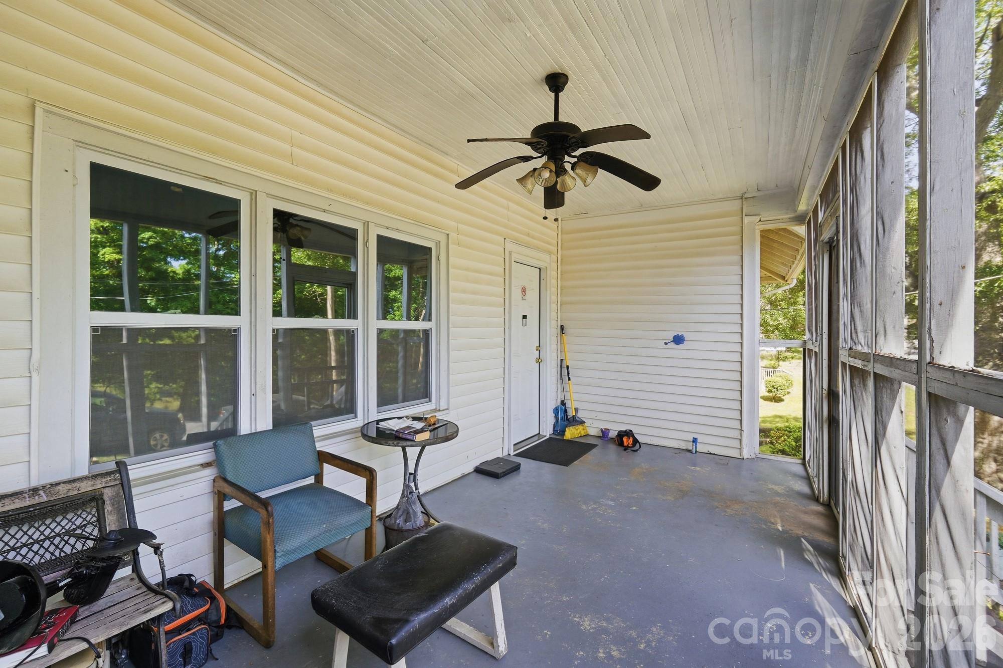1018 W 5th Avenue Gastonia NC 28052