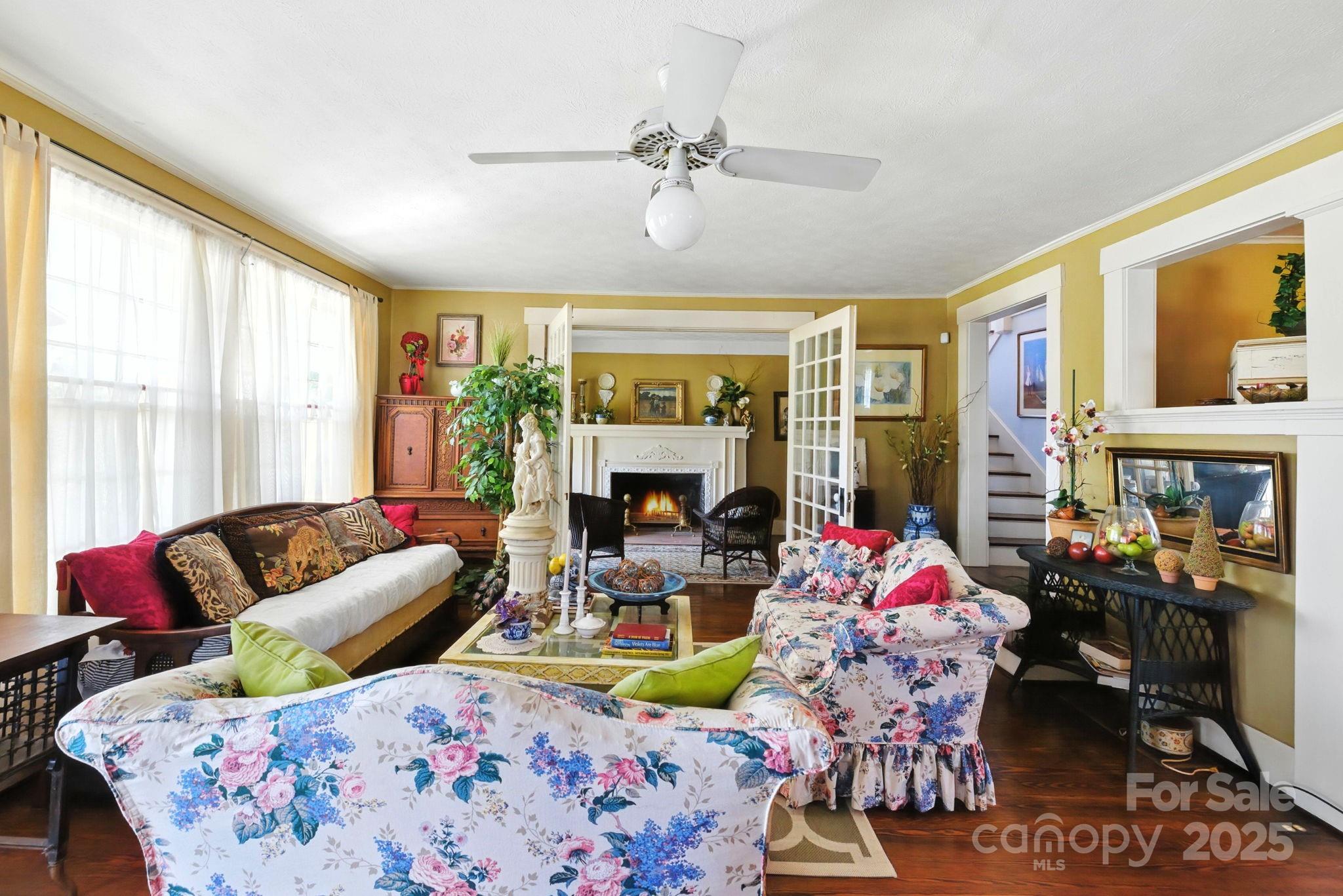 317 Courtland Boulevard Hendersonville NC 28791