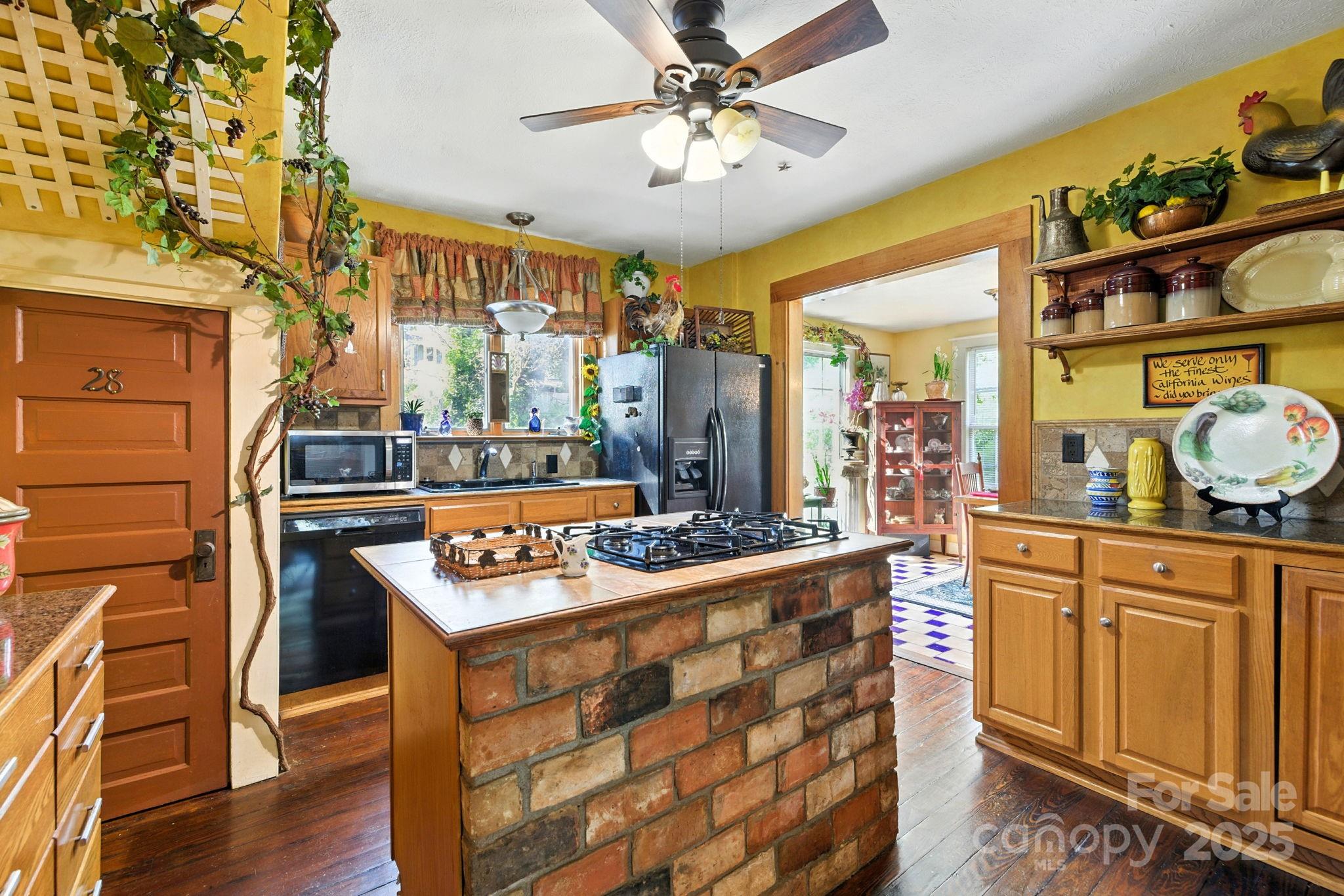 317 Courtland Boulevard Hendersonville NC 28791