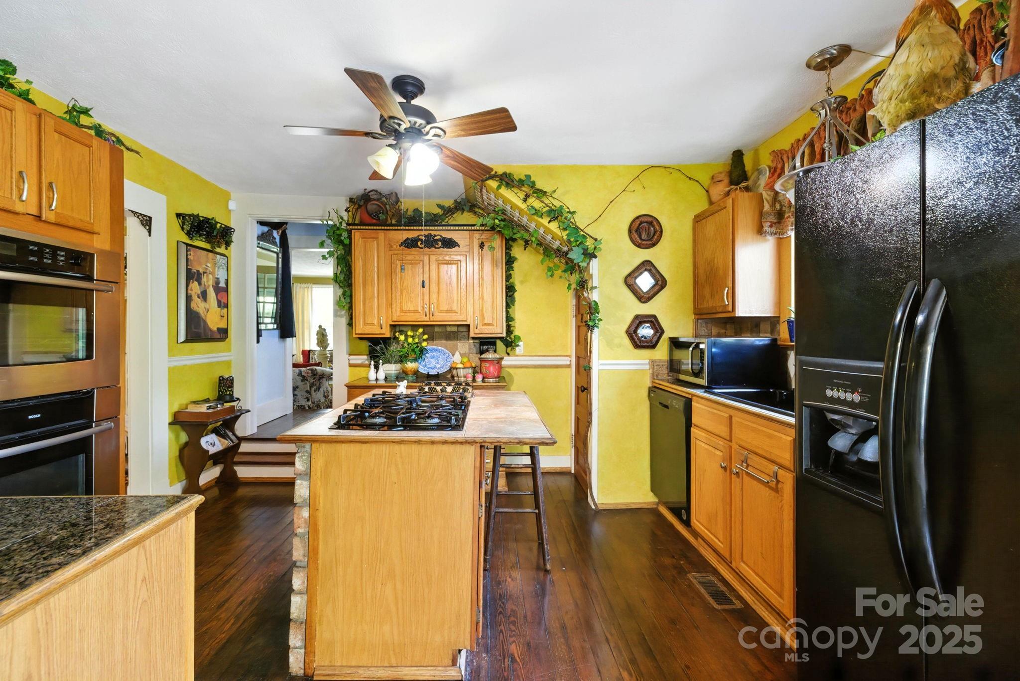 317 Courtland Boulevard Hendersonville NC 28791