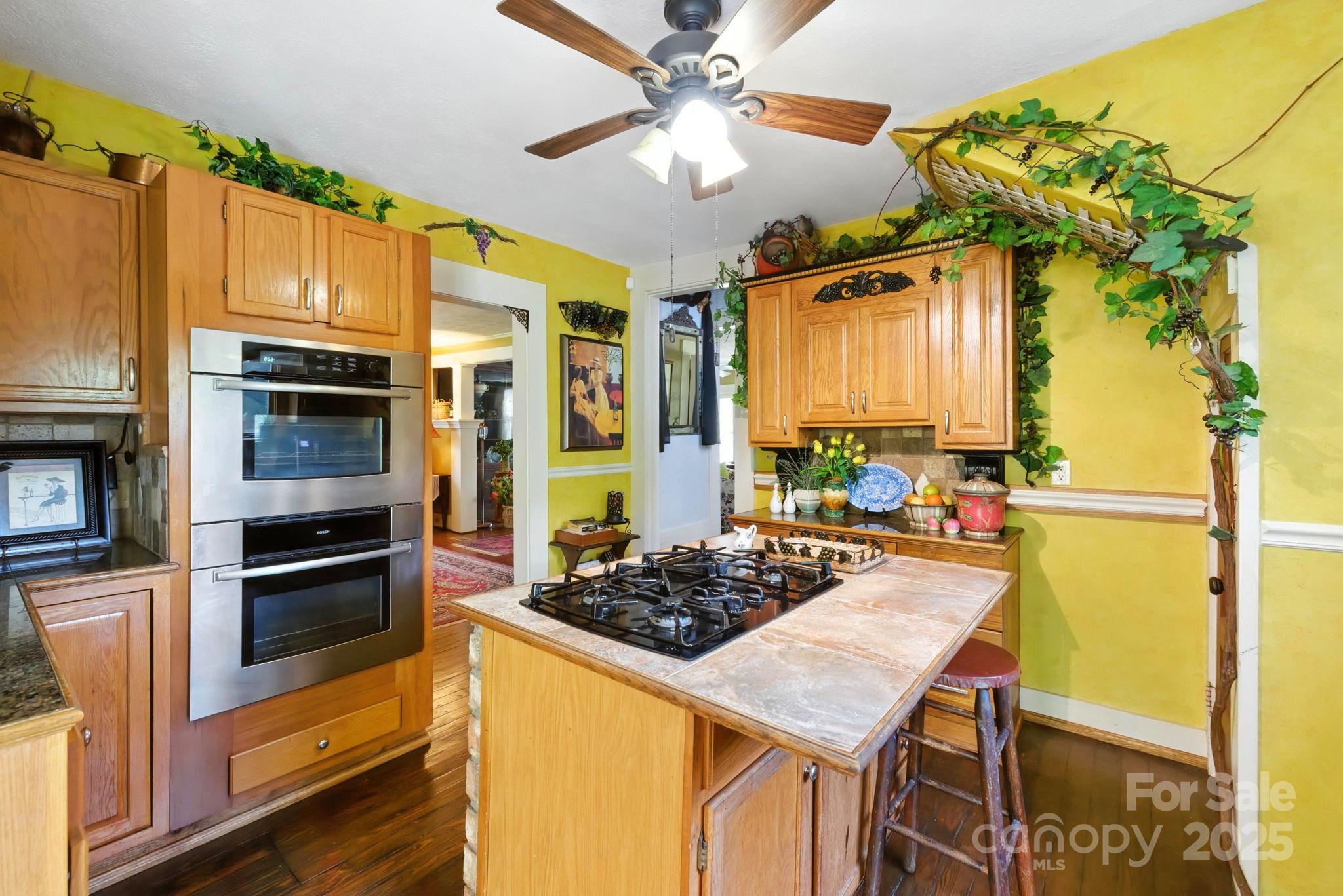 317 Courtland Boulevard Hendersonville NC 28791
