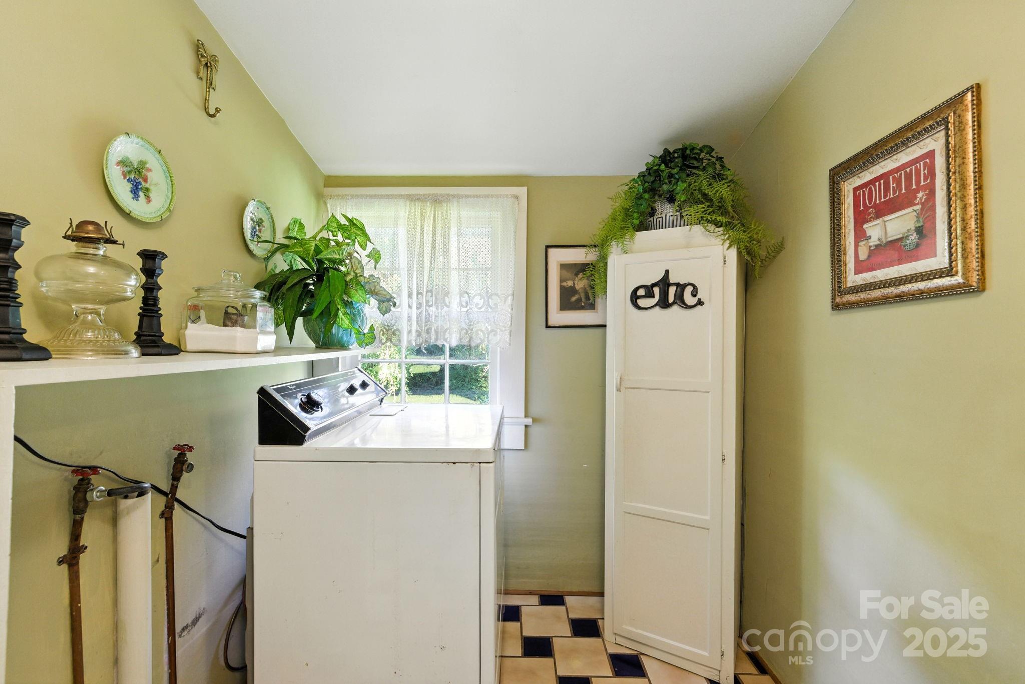 317 Courtland Boulevard Hendersonville NC 28791
