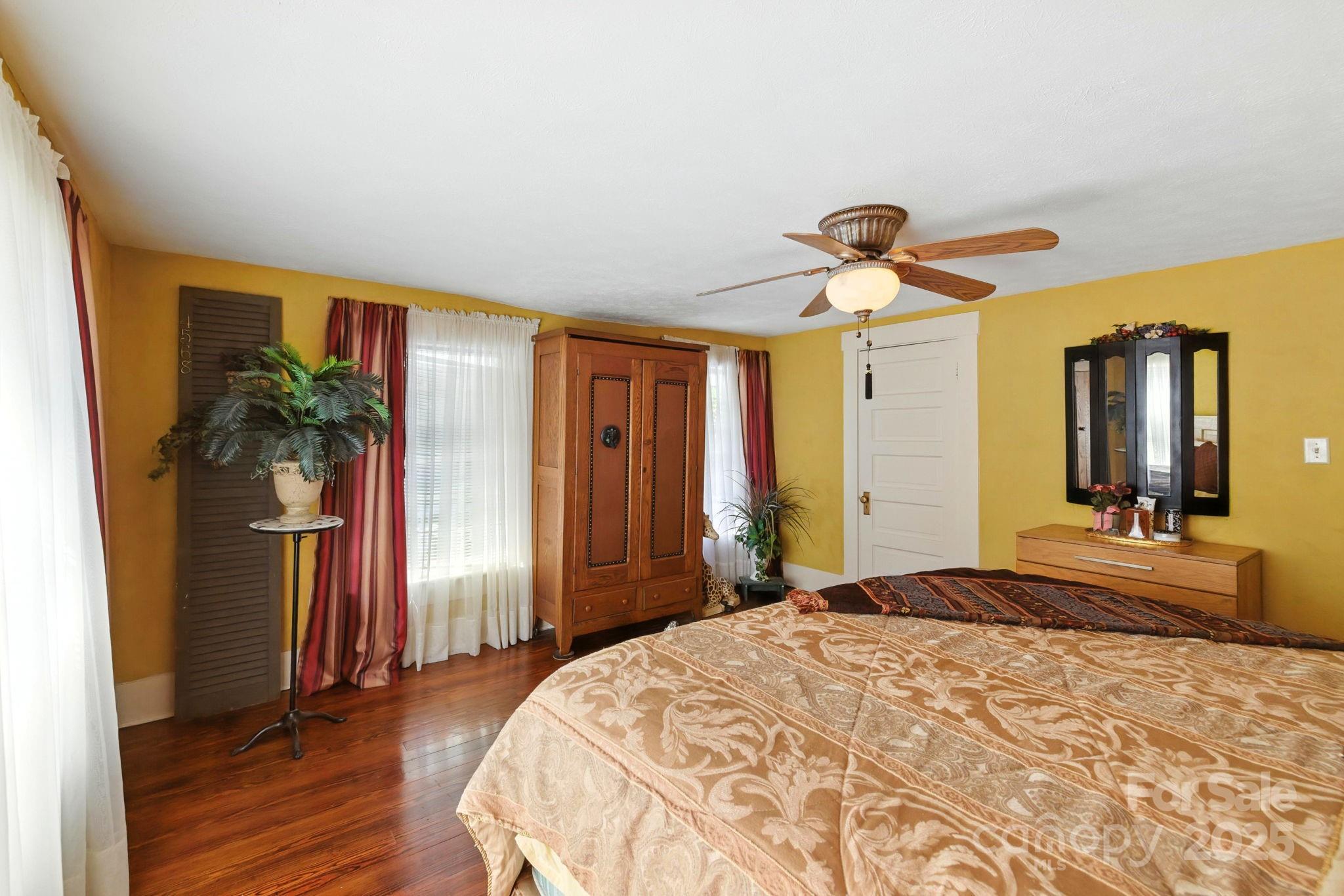 317 Courtland Boulevard Hendersonville NC 28791