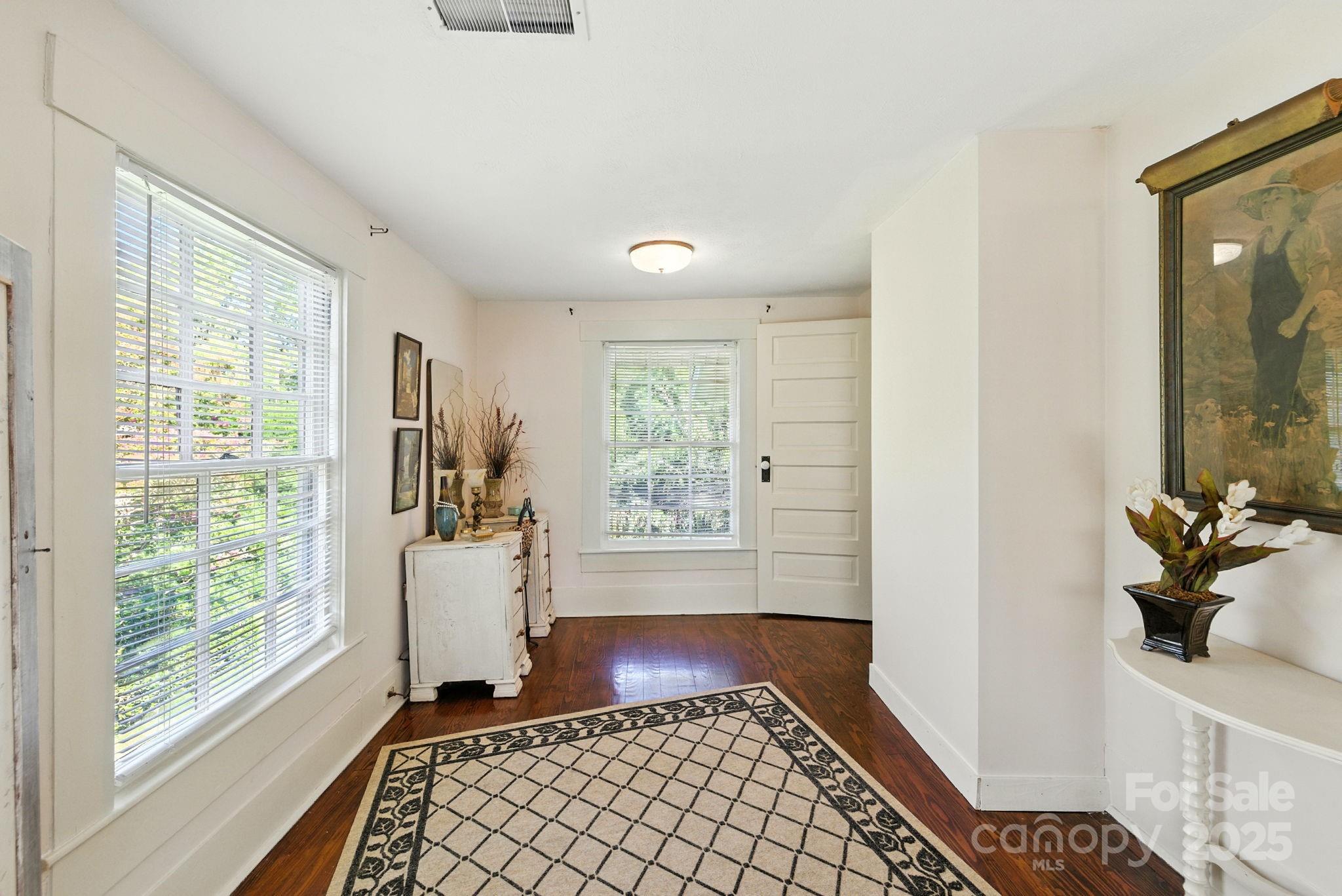 317 Courtland Boulevard Hendersonville NC 28791