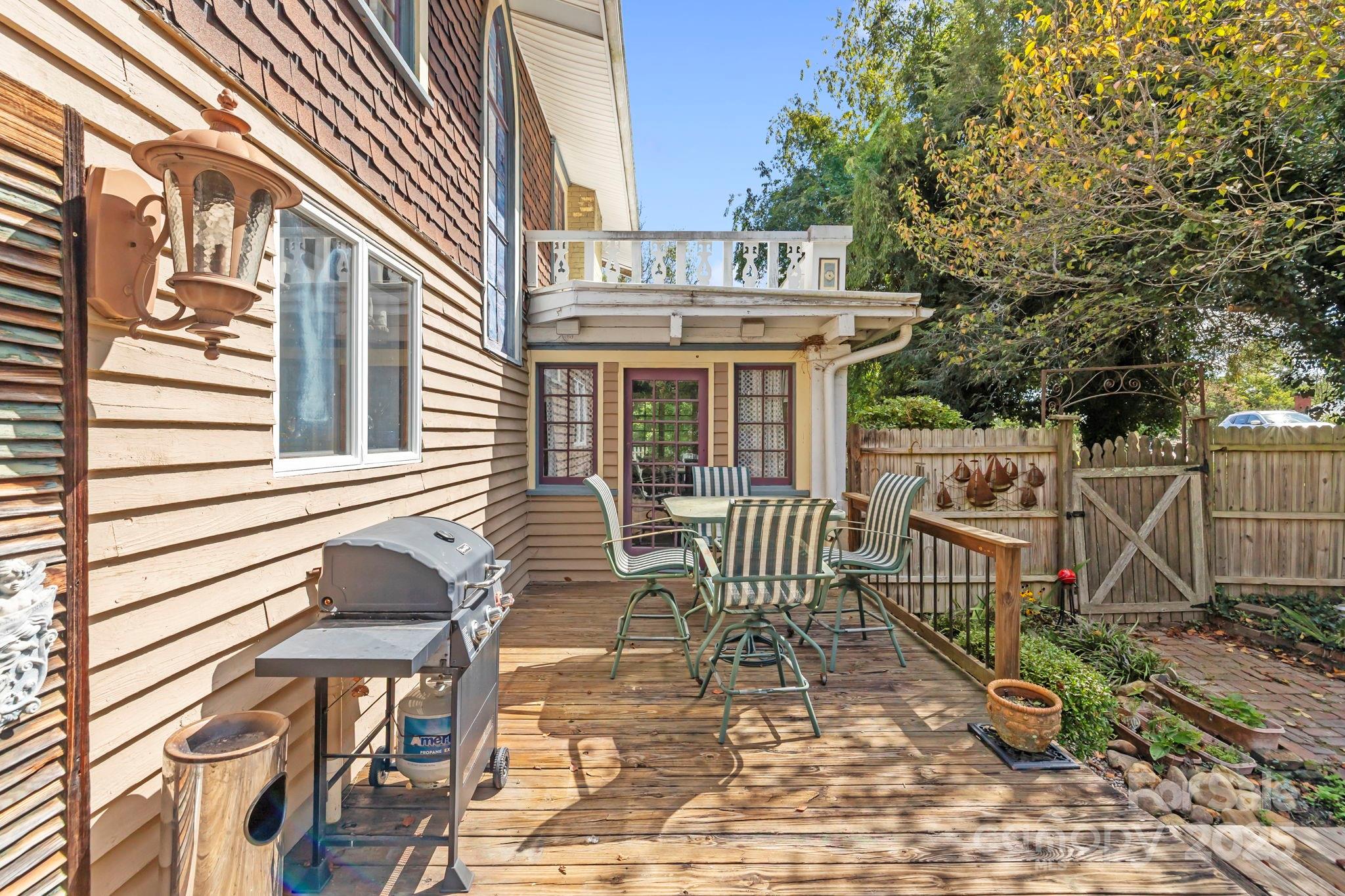 317 Courtland Boulevard Hendersonville NC 28791