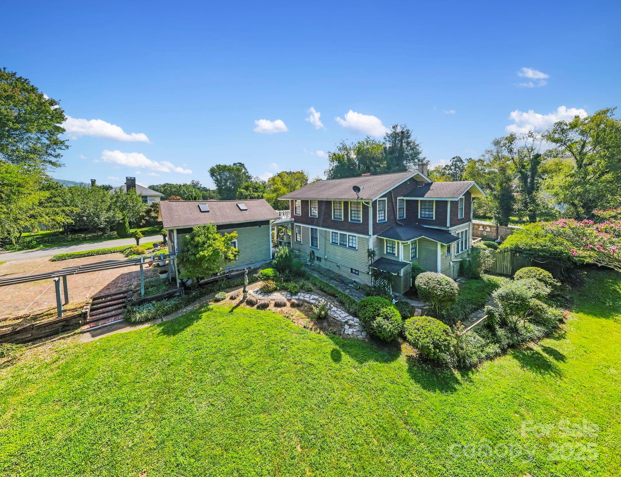 317 Courtland Boulevard Hendersonville NC 28791