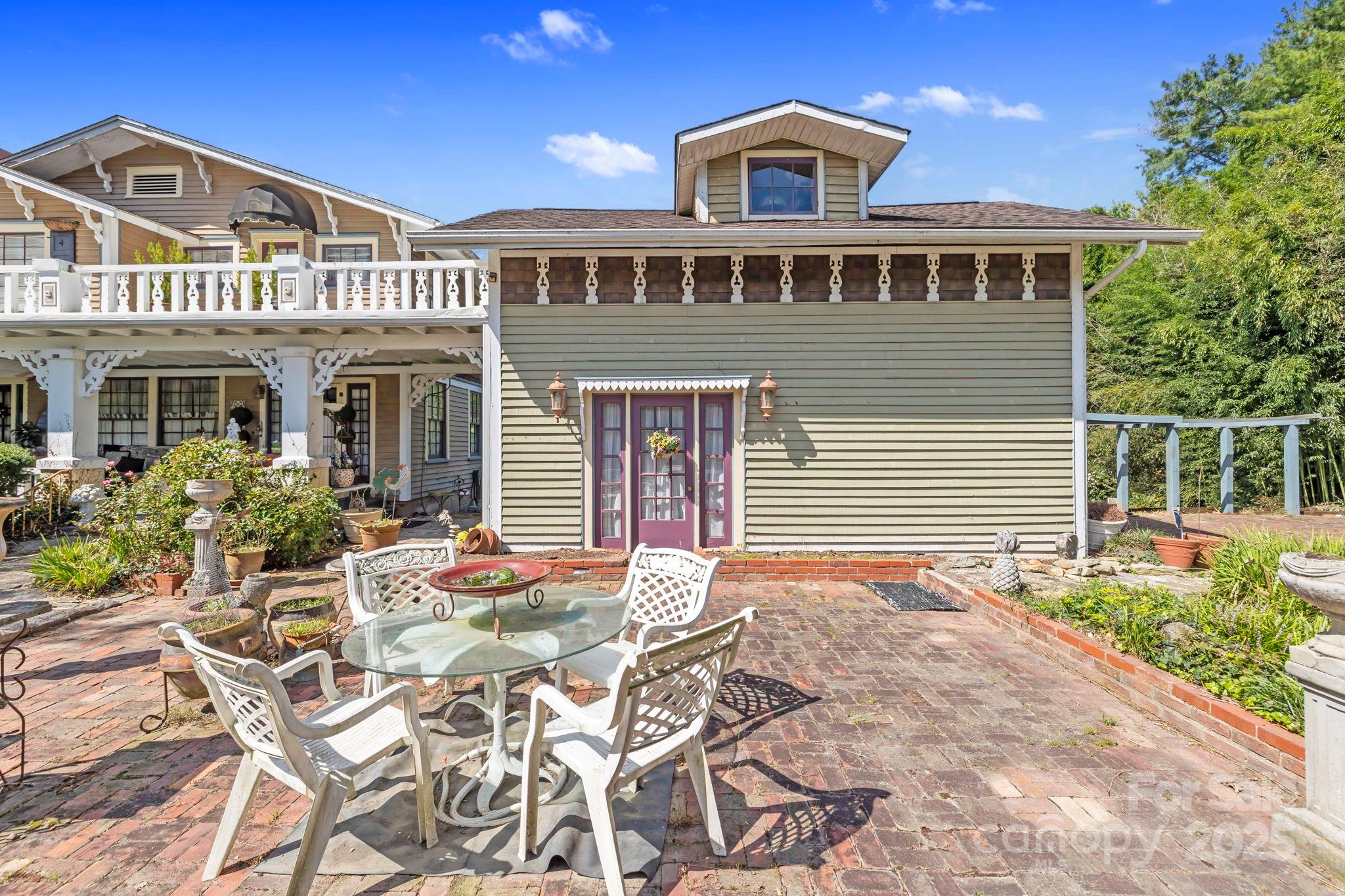 317 Courtland Boulevard Hendersonville NC 28791