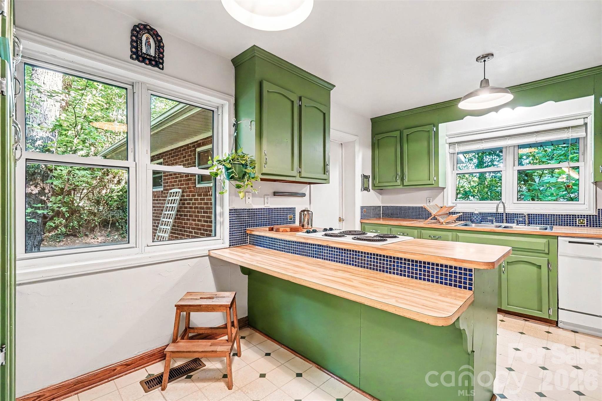 812 Saint Michaels Lane Gastonia NC 28052