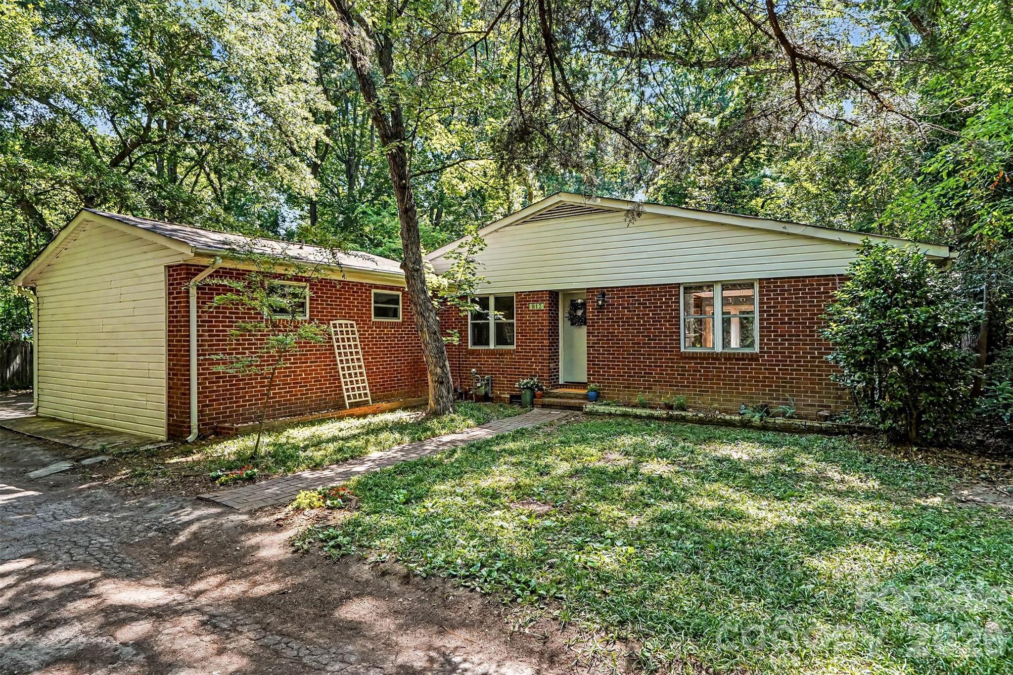 812 Saint Michaels Lane Gastonia NC 28052