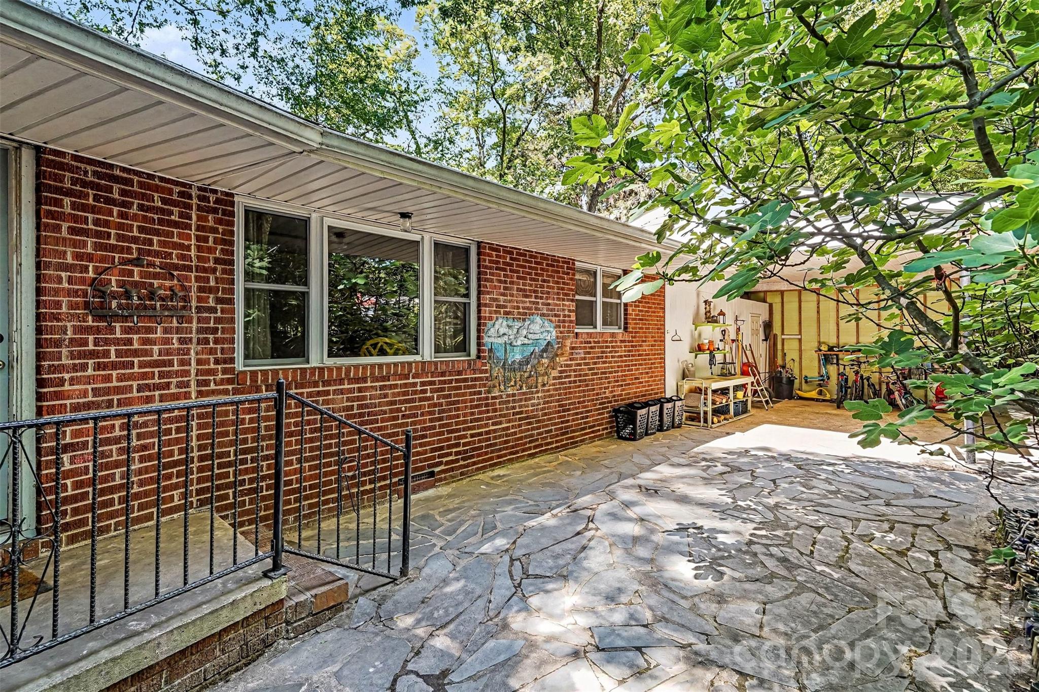 812 Saint Michaels Lane Gastonia NC 28052