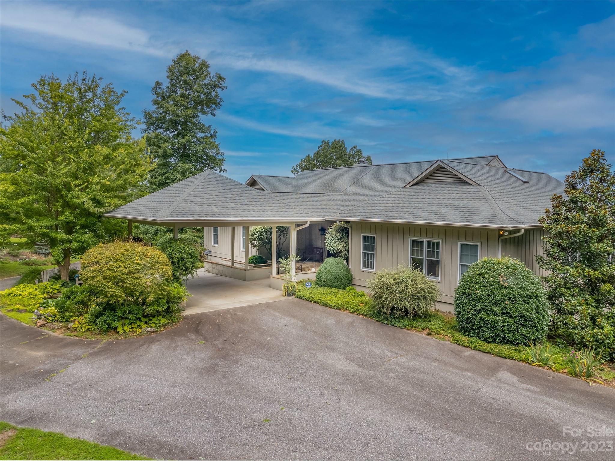 700 Maybank Drive Saluda NC 28773