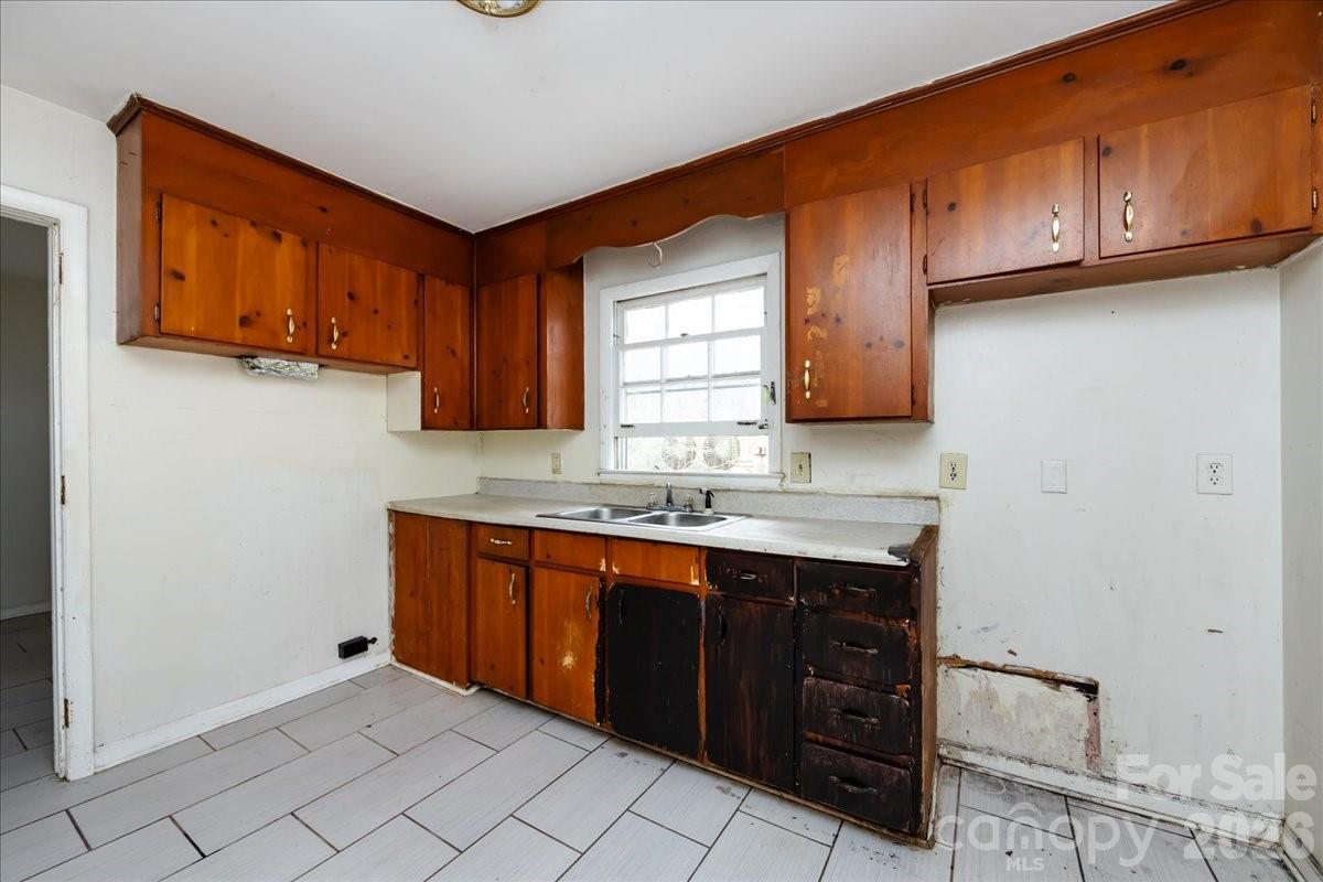 1628 Eastway Drive Charlotte NC 28205