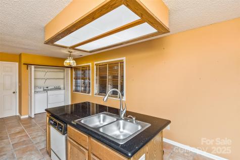 111 Cloverleaf Lane Asheville NC 28803