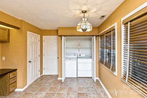 111 Cloverleaf Lane Asheville NC 28803