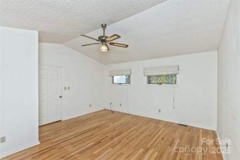 111 Cloverleaf Lane Asheville NC 28803
