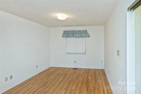 111 Cloverleaf Lane Asheville NC 28803