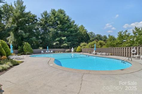 111 Cloverleaf Lane Asheville NC 28803