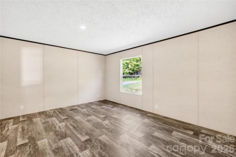 251 Center Lane Thurmond NC 28683