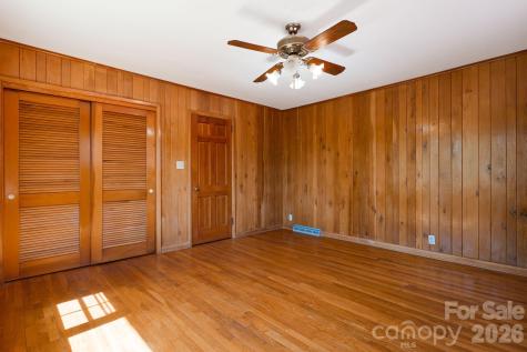 284 Chestnut Street Mars Hill NC 28754