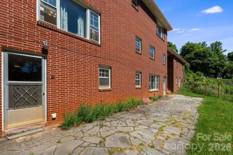 284 Chestnut Street Mars Hill NC 28754