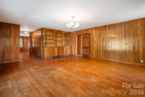 284 Chestnut Street Mars Hill NC 28754