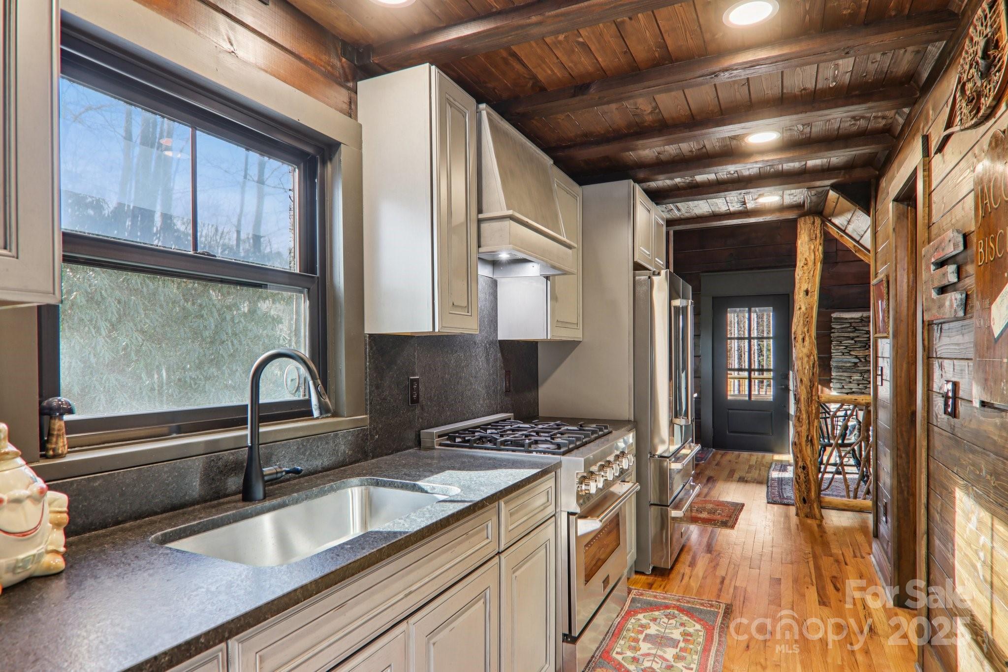 408 & 586 Little Elbow Mountain Road Lake Toxaway NC 28747