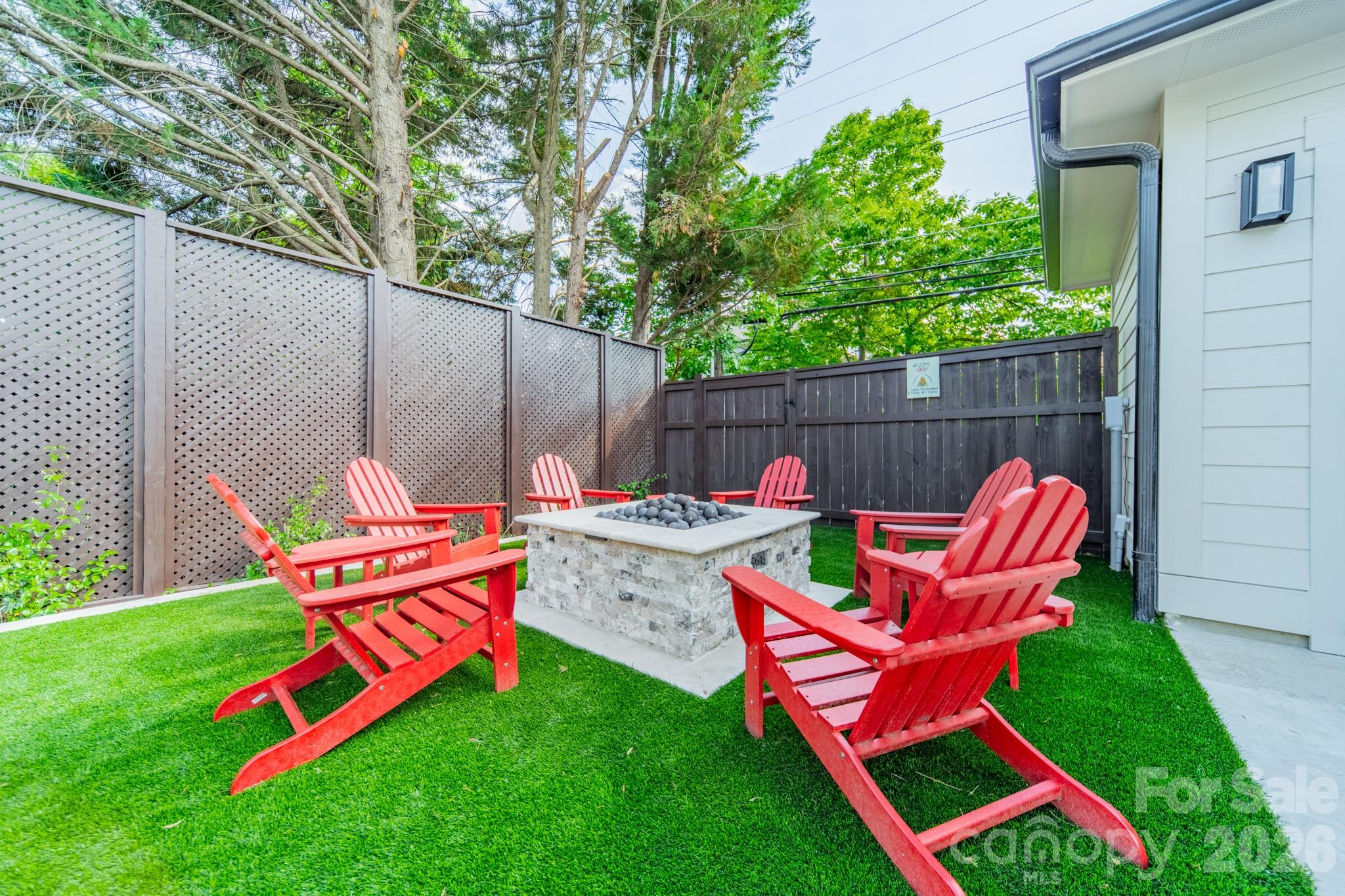 344 Melbourne Court Charlotte NC 28209