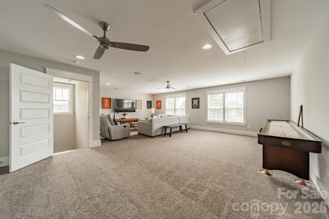 344 Melbourne Court Charlotte NC 28209