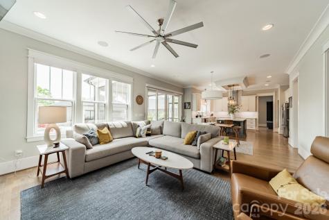 344 Melbourne Court Charlotte NC 28209