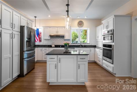 6 Oxford Court Asheville NC 28804