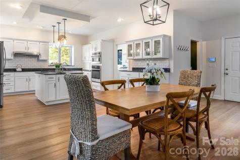 6 Oxford Court Asheville NC 28804