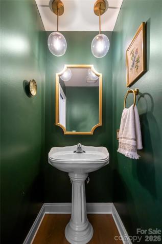 6 Oxford Court Asheville NC 28804