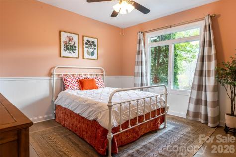 6 Oxford Court Asheville NC 28804