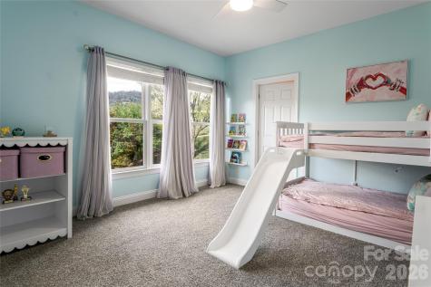 6 Oxford Court Asheville NC 28804