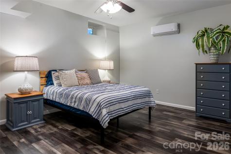 6 Oxford Court Asheville NC 28804