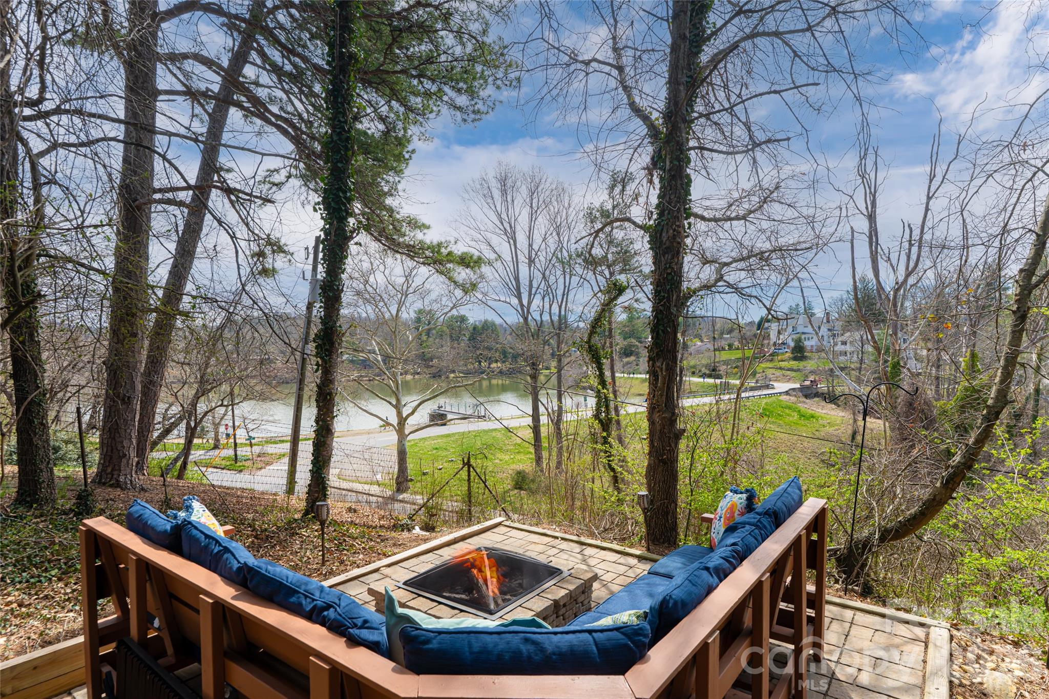 6 Oxford Court Asheville NC 28804