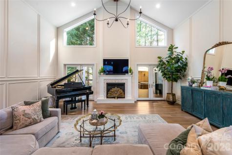 6 Oxford Court Asheville NC 28804