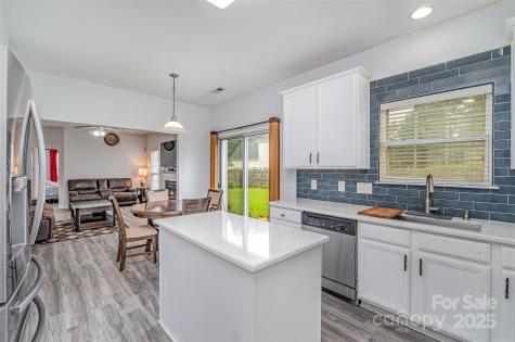 2823 Oakdale Pasture Drive Charlotte NC 28216