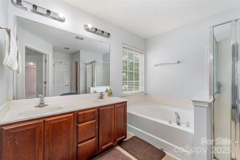 2823 Oakdale Pasture Drive Charlotte NC 28216
