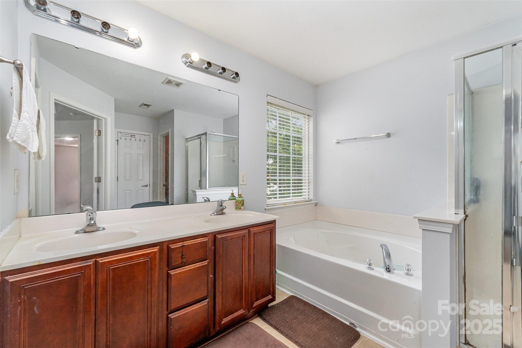 2823 Oakdale Pasture Drive Charlotte NC 28216