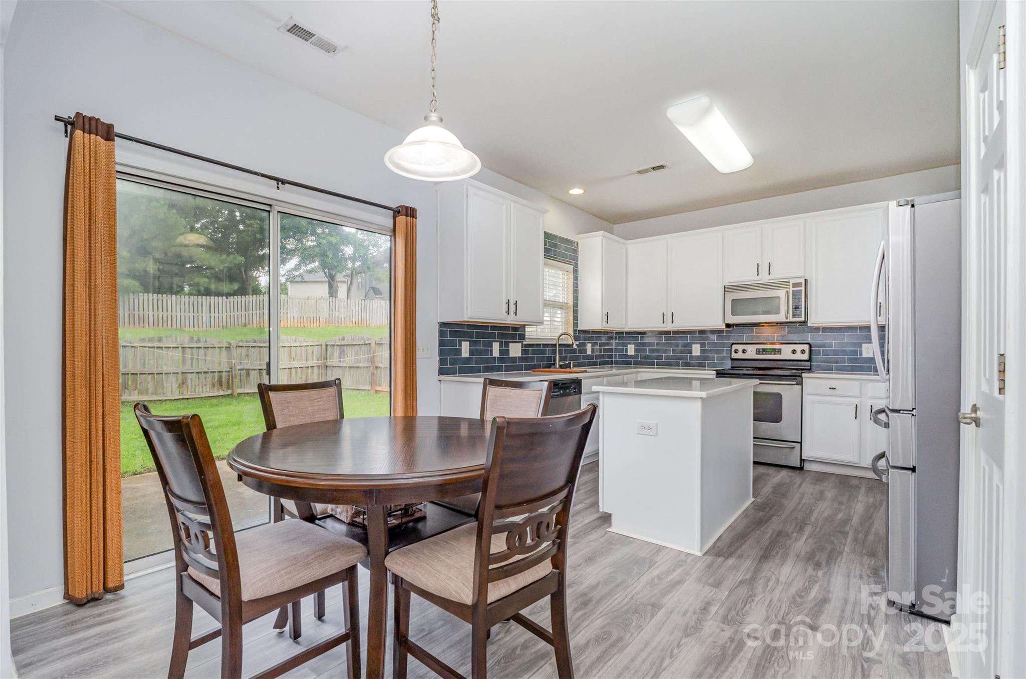 2823 Oakdale Pasture Drive Charlotte NC 28216