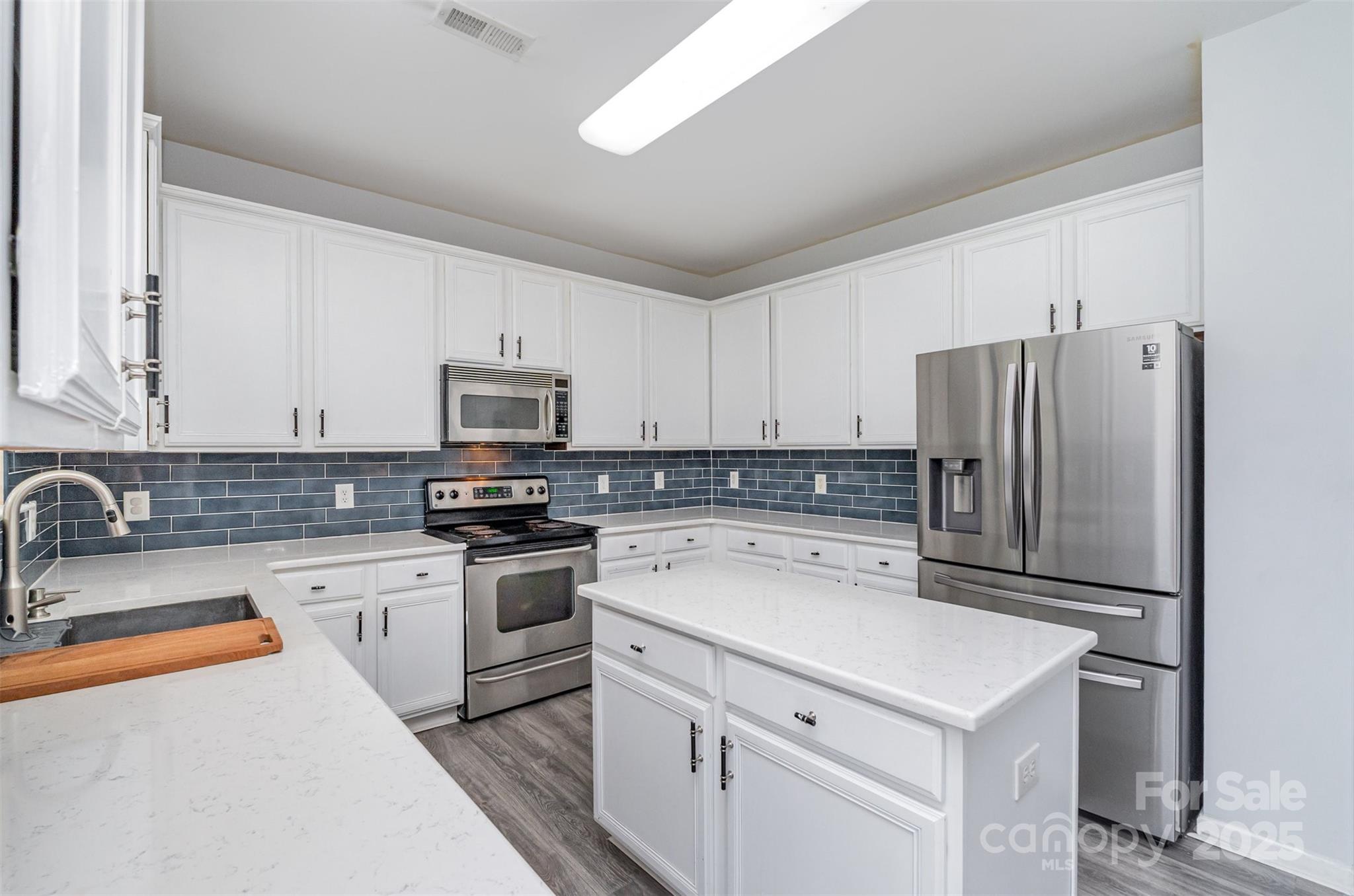 2823 Oakdale Pasture Drive Charlotte NC 28216